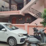 ಲೋಕೋಪಯೋಗಿ ಇಲಾಖೆ ಎಇಇ ಪ್ರಕಾಶ ಆಫಿಸಿಗೆ ಬರುವುದಿಲ್ಲವೆಂದು ಶಪಥ ಮಾಡಿದ್ದಾನೆಯೆ? ಮನೆಯಲ್ಲಿಯೆ ಎಲ್ಲಾ ಕಾರಬಾರ್,!! ಮನೆಗೆ ಎಡತಾಕುತ್ತಿರುವ ಸಾರ್ವಜನಿಕರು, ಜೆಇಗಳು!