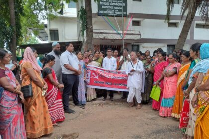 ಬಾಕಿ ವೇತನಕ್ಕಾಗಿ ಅಂಗನವಾಡಿ ನೌಕರರ ಪ್ರತಿಭಟಣೆ