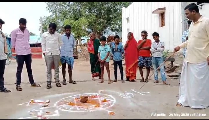 ಮಾವಿನಬಾವಿ-ಗ್ರಾಮಮಧ್ಯ ವಾಮಾಚಾರ ಬೆಚ್ಚಿಬಿದ್ದ ಜನತೆ*-