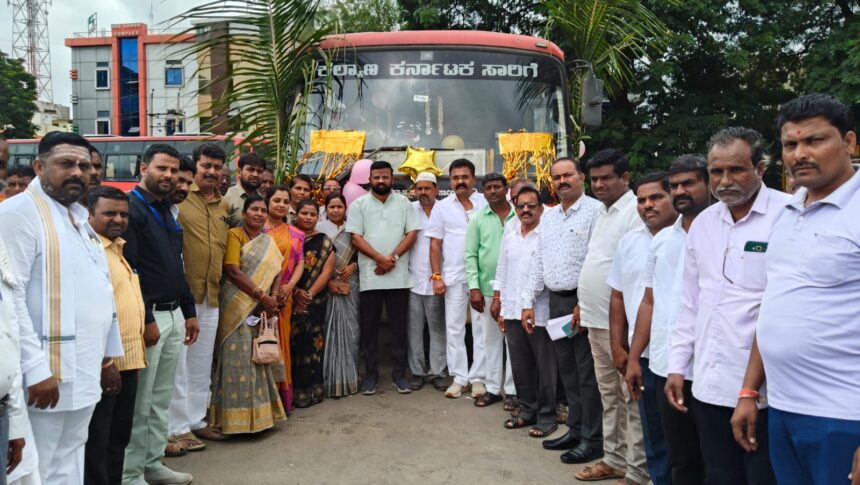 ಶಕ್ತಿ ಯೋಜನೆಯಲ್ಲಿ ೫೦೦ಕೋಟಿ ಮಹಿಳೆಯರ ಪ್ರಯಾಣ ಯಶಸ್ವಿ, ಸಿಹಿಹಂಚಿ ಸಂಭ್ರಮಾಚರಣೆ:: ಜನದಟ್ಟಣೆ ತಡೆಯಲು ಹೊಸಬಸ್ ಗಳು ಬರಲಿವೆ-ವೆಂಕಟೇಶ ಗುತ್ತೇದಾರ