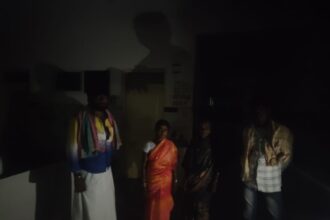 ಈಚನಾಳ: ಆಸ್ಪತ್ರೆ ಯಲಿ ಕರೆಂಟ್ ಇಲ್ಲದೆ,ಬಾಣಂತಿ ಹಸುಗೂಸು ವಿಲವಿಲ, ಸೊಳ್ಳೆ ಕಾಟಕ್ಕೆ ತತ್ತರ