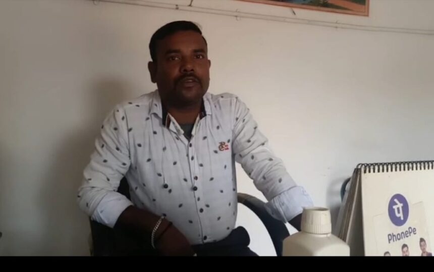 ಡಾಕ್ಟರ ಶಿಕ್ಷಣ ಇಲ್ಲದೆ ರೋಗಿಗಳಿಗೆ ಚಿಕಿತ್ಸೆ, ಪಟ್ಟಣದಲ್ಲಿಯೆ ಪ್ರಾಕ್ಟೀಸ್ ನಡೆಸಿದರು ಕ್ಯಾರೆ ಎನ್ನದ ಇಲಾಖೆ!!? ಡಾಕ್ಟರ ಶಿಕ್ಷಣ ಇಲ್ಲದೆ ರೋಗಿಗಳಿಗೆ ಚಿಕಿತ್ಸೆ, ಪಟ್ಟಣದಲ್ಲಿಯೆ ಪ್ರಾಕ್ಟೀಸ್ ನಡೆಸಿದರು ಕ್ಯಾರೆ ಎನ್ನದ ಇಲಾಖೆ!!?